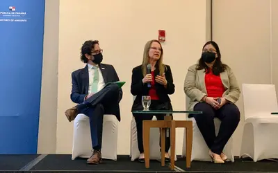 Dr. Pablo Vieira, NDC Partnership Global Director; Dr. Ligia Castro de Doens, Climate Change Advisor at the Ministry of Environment of Panama; and Dr. Guadalupe González, Electricity Director, National Energy Secretariat