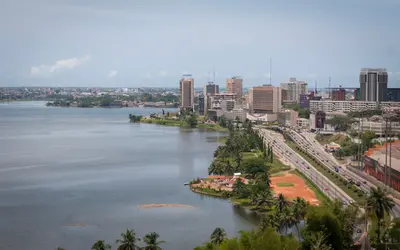 La CDN renforcée de la Côte d'Ivoire s'attaque à la pollution atmosphérique pour améliorer la santé publique et réduire les émissions de gaz à effet de serre