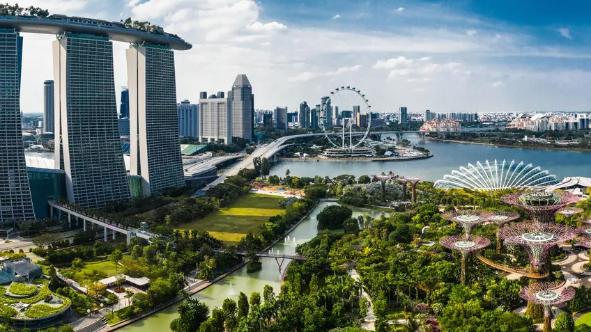 photo of Singapore skyline